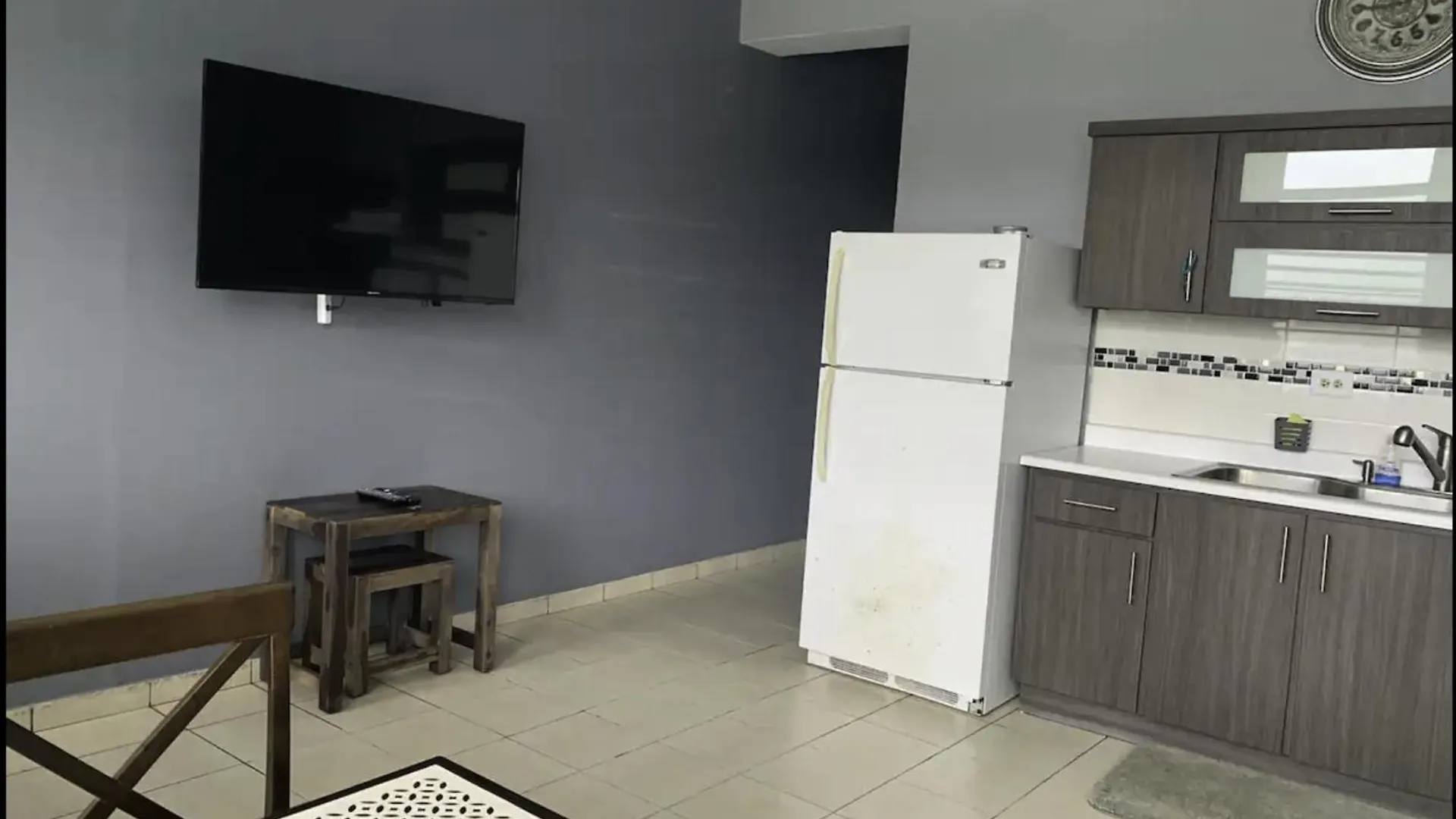 Pelican Dock Apartments Aguada