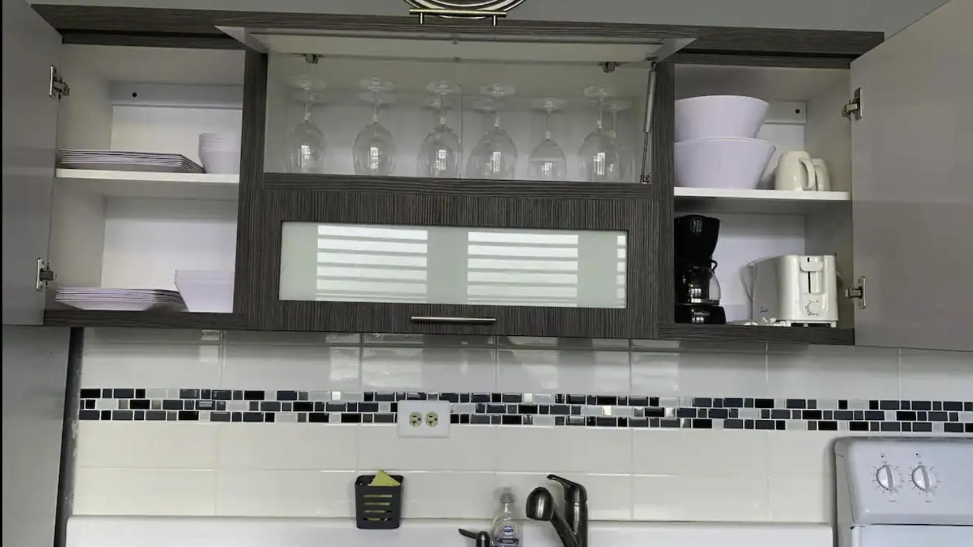 Pelican Dock Apartments Aguada